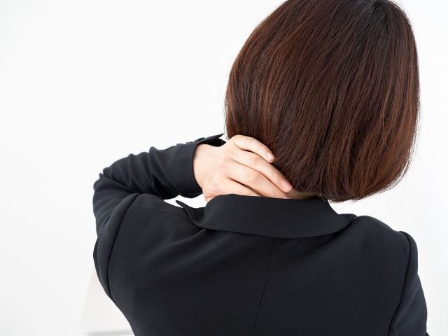 首の筋肉が少ない女性は首コリが発症しやすい傾向です